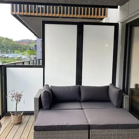 Moderne Selveierleilighet Med Terrasse I 5.etasje *